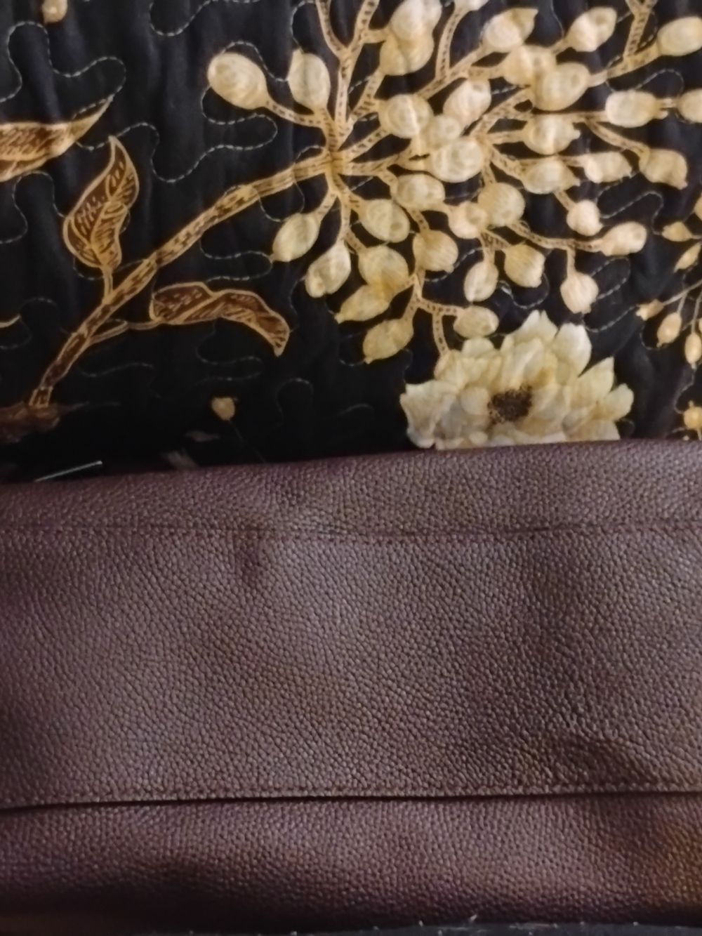 Coach Leather Shoulder Bag Chocolate Brown With 2 Lrg Separate Compartments. - Picture 13 of 14